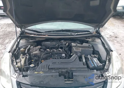 2010 Nissan Altima 2.5 S из США, поврежденный, VIN 1N4AL2AP9AC176117